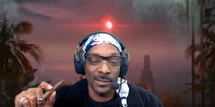 your-guide-to-smoking-weed-while-streaming-on-twitch-–-distractify