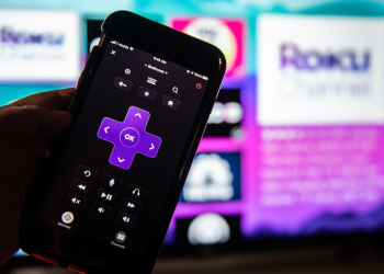 iab-newfronts-2022—amy-poehler-gets-a-twitch-lesson-and-snap-makes-a-cameo-|-ad-age