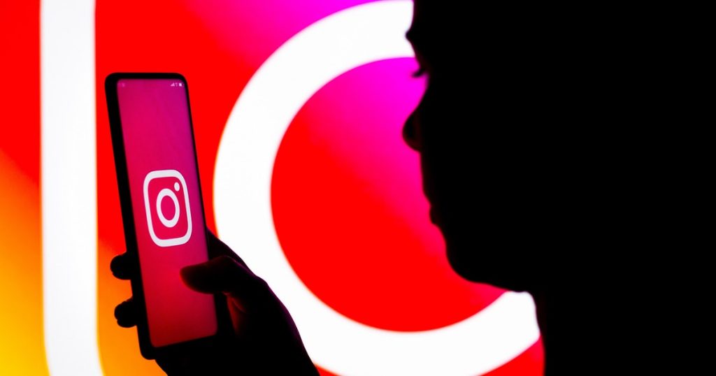 why-does-my-instagram-feed-look-different?-this-photo-&-video-test-is-big-–-elite-daily