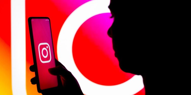 why-does-my-instagram-feed-look-different?-this-photo-&-video-test-is-big-–-elite-daily