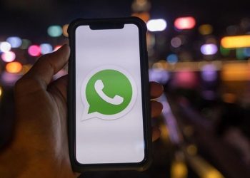 whatsapp-rolls-out-facebook-like-message-reactions-feature-with-6-emojis-–-business-standard