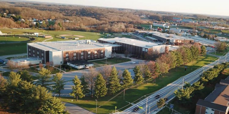volleyball-coach,-substitute-teacher-from-westminster-high-school-charged-with-distributing-…