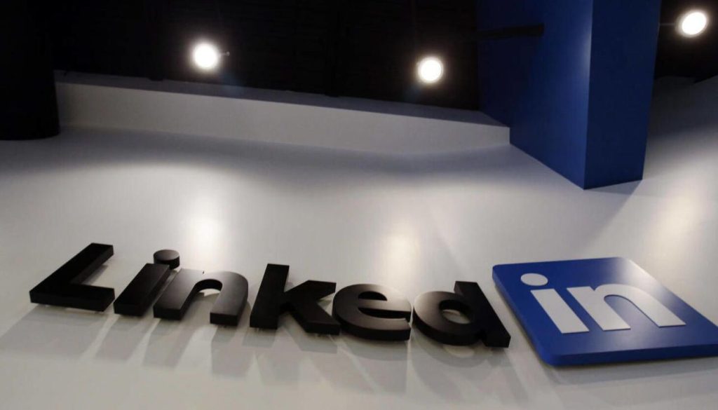 linkedin-is-becoming-more-casual.-should-you-share-personal-posts?-–-deseret-news