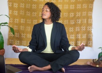 the-4-things-this-mindfulness-coach-with-a-harvard-mba-does-every-morning-to-be-more-productive