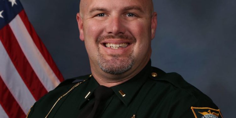 wcso-lieutenant-graduates-from-2022-commanders-academy-class-11