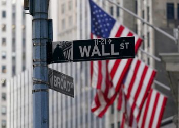 snapchat-earnings,-tech-stocks-weigh-on-stock-market-with-s&p-500-down-more-than-2%