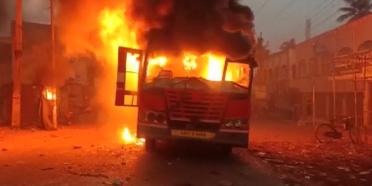whatsapp-statuses-against-district-renaming-spurred-amalapuram-violence,-say-locals-–-news9live