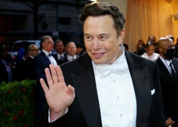 twitter-pays-$150-million-fine-over-privacy-and-elon-musk-has-thoughts-|-mashable