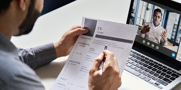 recruiter's-linkedin-post-about-job-interview-attire-sparks-heated-debate-–-newsweek