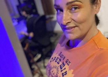 horsham-woman-set-to-wow-the-audience-with-her-healing-'quantum-music'-at-…-–-sussex-express