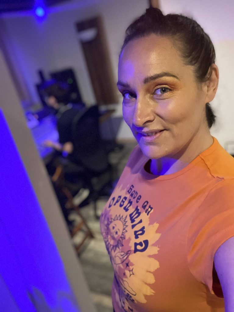 horsham-woman-set-to-wow-the-audience-with-her-healing-'quantum-music'-at-…-–-sussex-express
