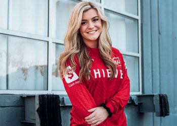 brookab-shares-violent-threats-she-has-received,-declines-attending-twitchcon-over-stalkers