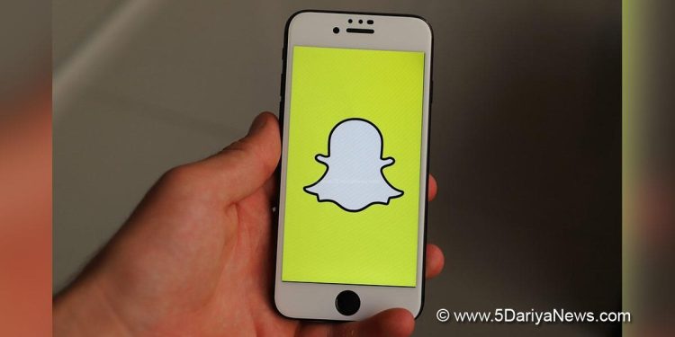 snapchat-rolls-out-new-'shared-stories'-feature-–-5-dariya-news