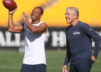 seahawks-wr-tyler-lockett-enjoyed-this-twitter-joke-about-pete-carroll