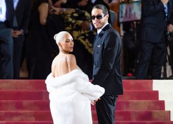 watch-kim-kardashian-kiss-pete-davidson-in-new-instagram-videos-–-elite-daily