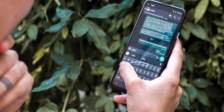 how-to-read-and-reply-to-whatsapp-messages-without-opening-the-app-–-sunday-vision