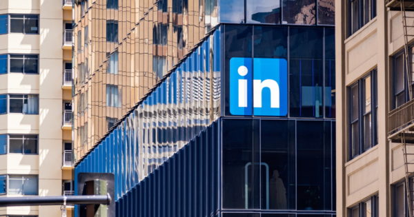 linkedin-blocked-11.9m-fake-accounts-at-registration-in-the-last-6-months-of-2021