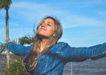 live-a-life-of-health-and-wellness-with-these-7-youtube-channels-–-makeuseof