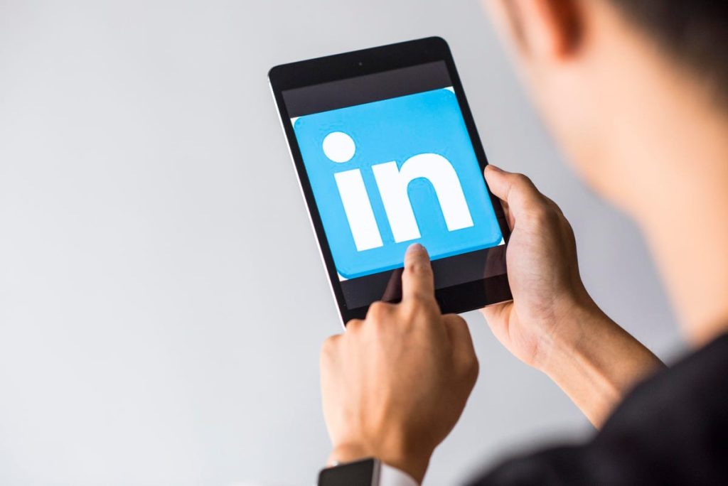 8-valuable-linkedin-features-you-should-start-using-right-away,-part-1-–-forbes