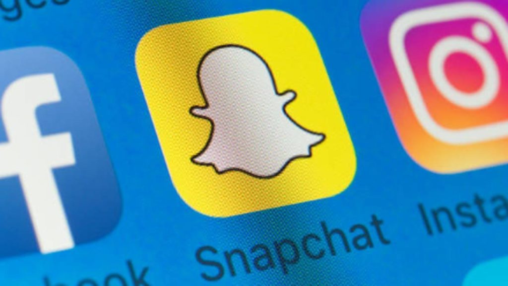 snapchat's-snap-map-to-display-nearby-local-restaurant-to-users-–-mid-day