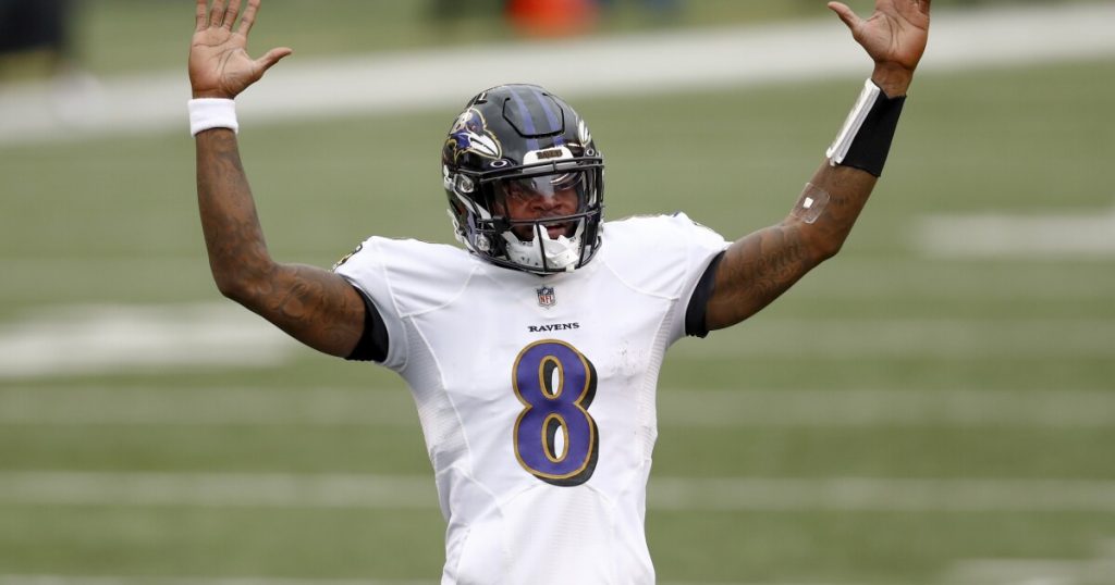 instagram-videos-show-lamar-jackson-working-out-as-he-continues-to-skip-ota's
