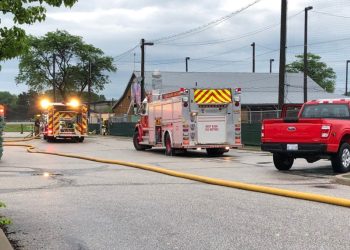 lakeshore-firefighters-respond-to-fire-at-'on-the-beach'-clubhouse-–-ctv-news-windsor