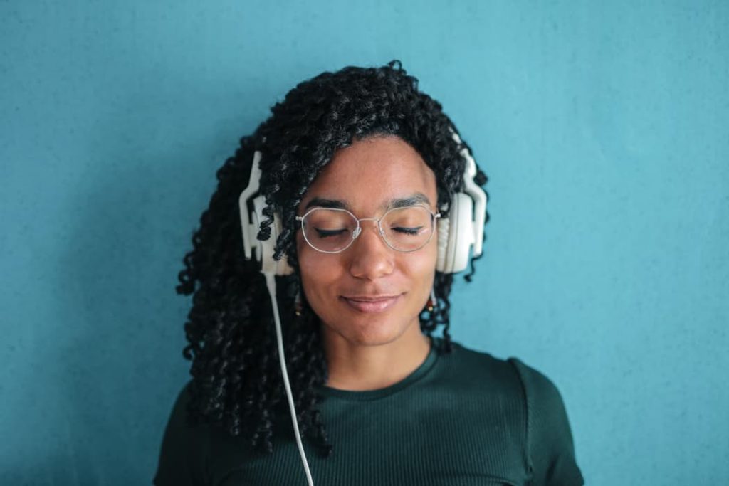 spotify-to-expand-into-audiobooks-with-news,-sports,-education-next-[updated]-–-hypebot