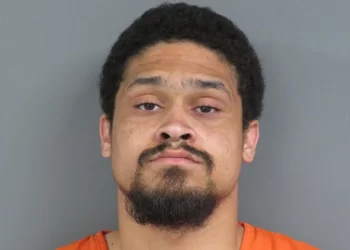 washington-county-school-janitor-accused-of-sending-explicit-photos-to-student-–-wowt