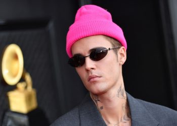 justin-bieber-said-he-has-ramsay-hunt-syndrome-in-an-instagram-video-–-elite-daily