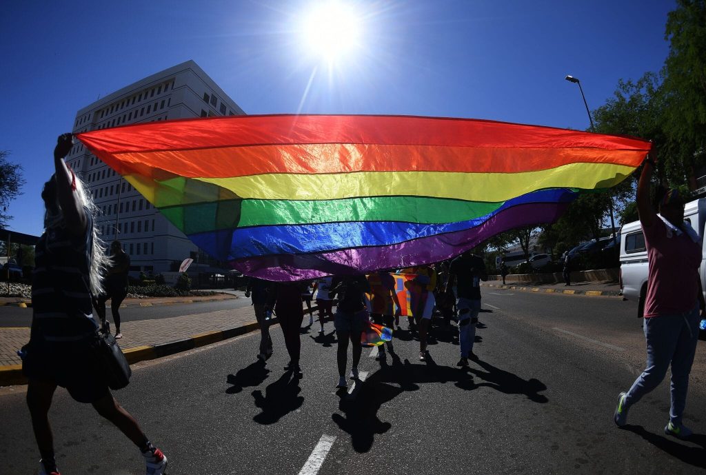 uzbekistan-police-torture,-extort-and-threaten-lgbtq+-people-with-rape-–-pinknews