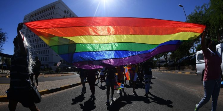 uzbekistan-police-torture,-extort-and-threaten-lgbtq+-people-with-rape-–-pinknews