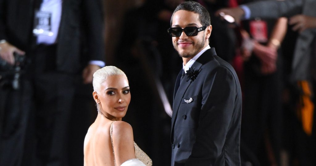 here's-proof-that-pete-davidson-is-kim-kardashian's-instagram-boyfriend-–-elite-daily