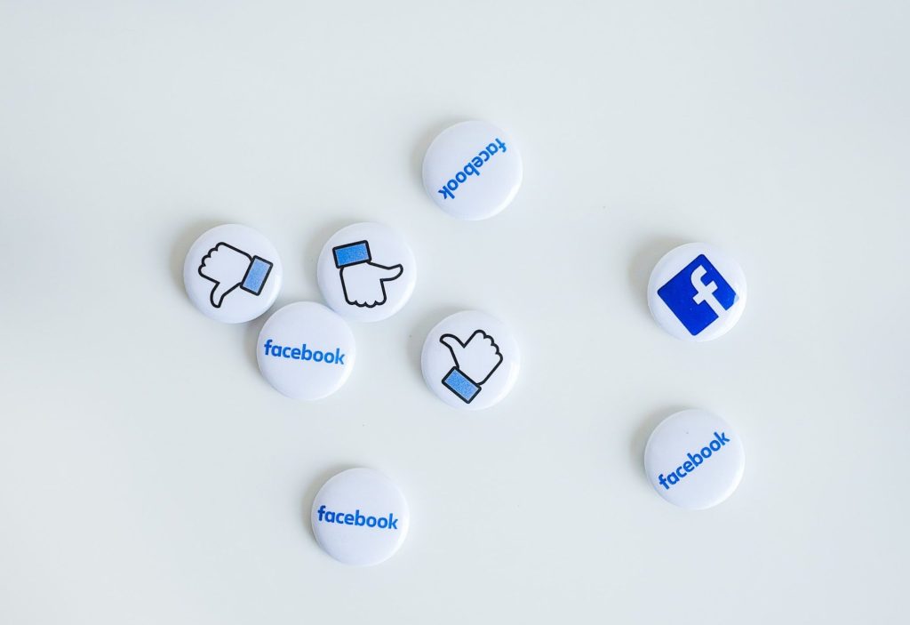 commentary:-i-wanted-to-learn-about-my-father,-i-learned-about-his-facebook-instead