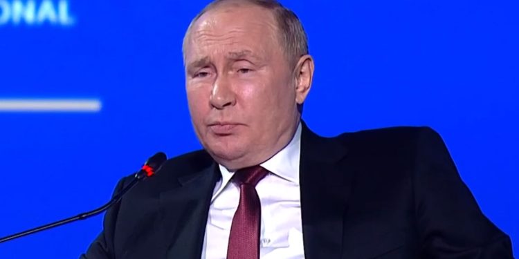 'sickly'-putin-sweats,-fidgets-and-grimaces-as-his-hands-&-feet-twitch-on-stage-–-the-sun