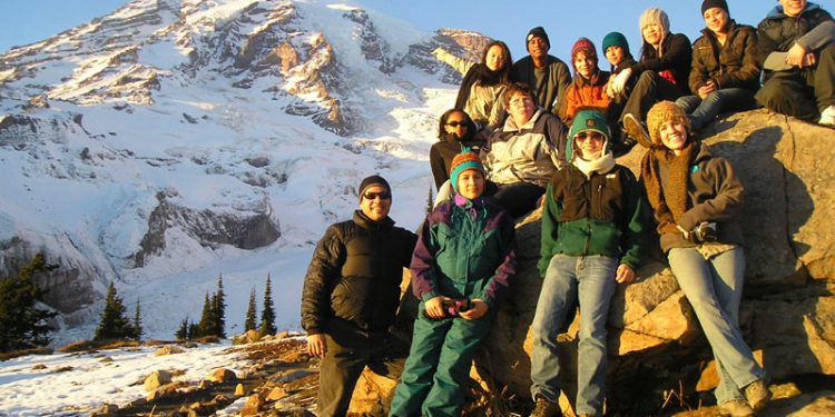 no-cost-outdoor-adventure-programs-for-bipoc-&-queer-youth-(all-are-welcome)