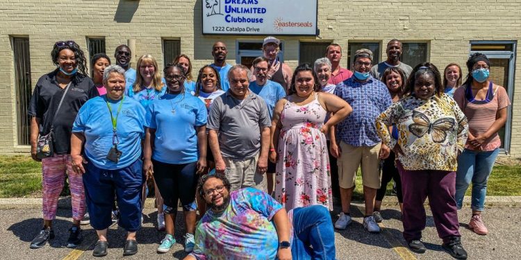 dreams-unlimited-clubhouse-members-in-royal-oak-reveal-talents-at-open-house
