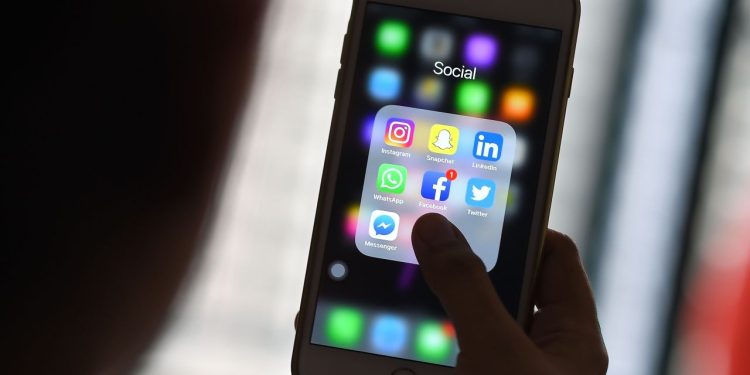texas-could-do-more-to-track-social-media-threats-in-schools-|-kxan-austin