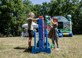 neighborhood-celebrates-mott-fest-&-clubhouse-grand-re-opening-in-flint-–-mlive.com