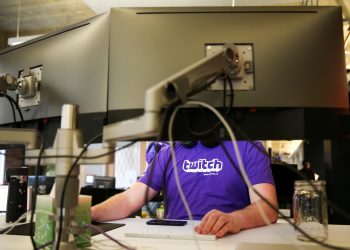 russia-fines-airbnb,-twitch-and-pinterest-for-not-storing-data-locally-–-engadget