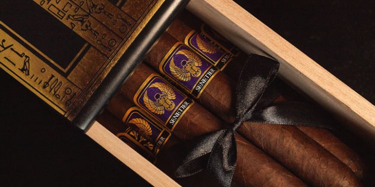 foundation-cigars-&-highclere-castle-announce-special-blend