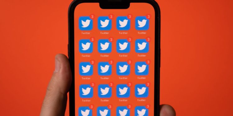 twitter-could-take-these-steps-to-slow-viral-misinformation,-researchers-say-–-cnet