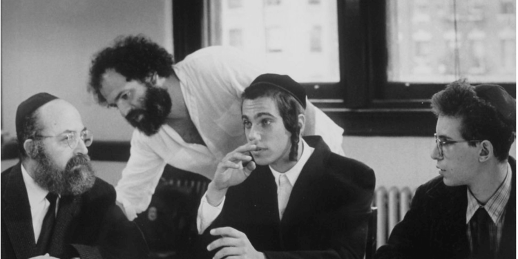 a-scene-that-was-so-jewish-it-wound-up-on-the-cutting-room-floor-–-the-forward