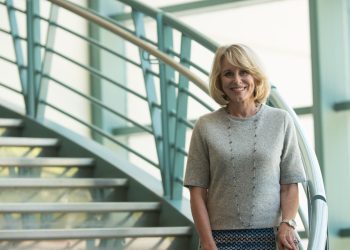 former-intel-exec-diane-bryant-on-her-biggest-career-regret-and-best-business-advice-she's-received