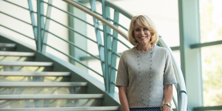 former-intel-exec-diane-bryant-on-her-biggest-career-regret-and-best-business-advice-she's-received