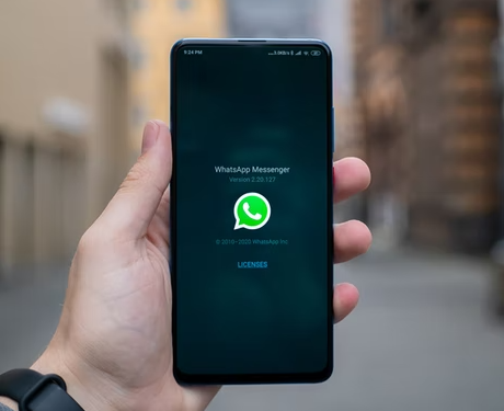 whatsapp-for-ios-is-developing-a-feature-that-will-let-you-choose-who-can-see-when-…