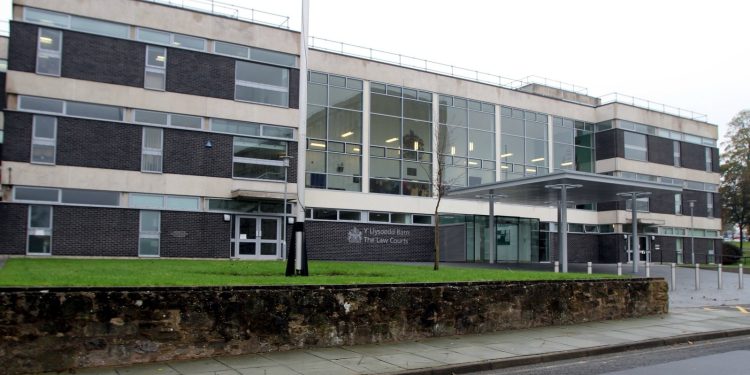 wrexham-teen-denies-murder-after-posting-stabbing-video-to-snapchat-|-the-leader