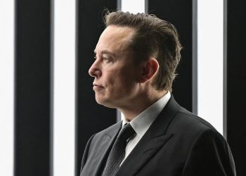elon-musk-tells-twitter-he-wants-out-of-his-deal-to-buy-it-–-cnn