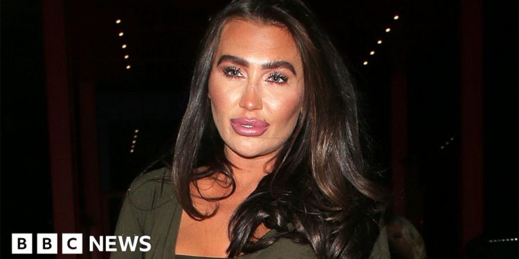 towie-star-lauren-goodger-announces-death-of-newborn-baby-–-bbc-news
