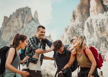 6-apps-to-boost-your-social-life-and-make-new-friends-–-makeuseof