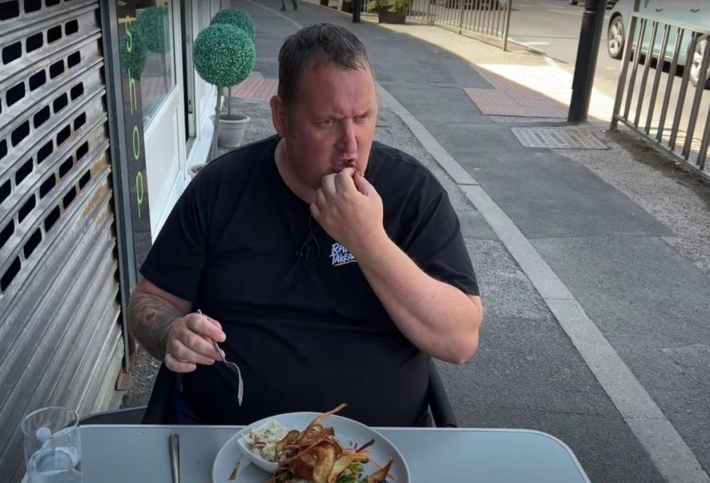 rate-my-takeaway:-youtube-star-visits-sheffield-cafe-that-place-on-chesterfield-road,-woodseats